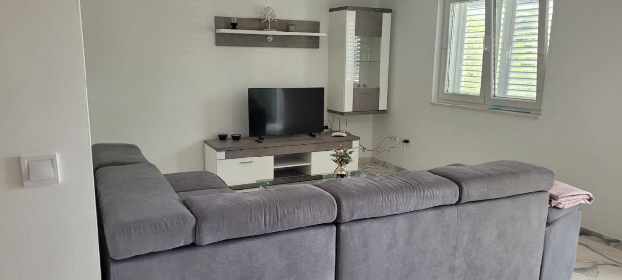 Apartment San Loviste